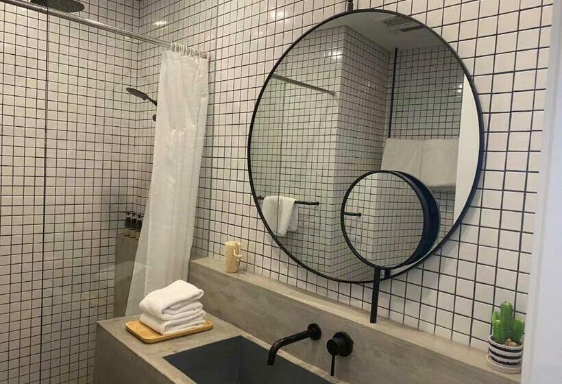 استودیوی لوکس, Base Pusan Serviced Apartment  Shanghai New International Expo Centre