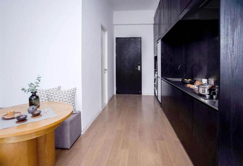 استودیو استاندارد با بالکن, Base Pusan Serviced Apartment  Shanghai New International Expo Centre