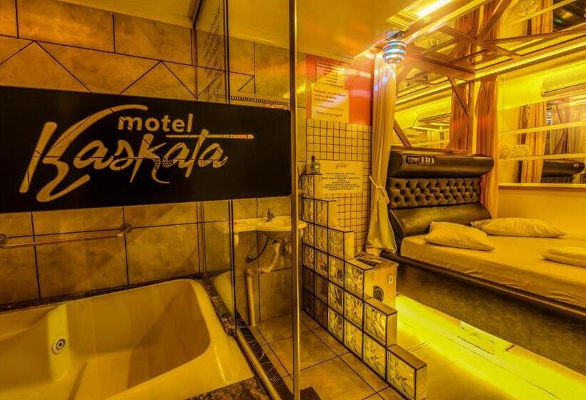 자쿠지 스위트, Motel Kaskata