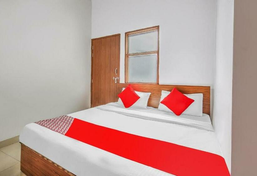 اتاق کلاسیک سه تخته, Flagship Dimond Hotel 2