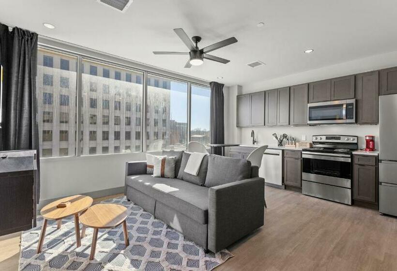 استودیوی استاندارد, 175 Lex   Walkable Downtown Lexington & Rupp Arena   Full Condos