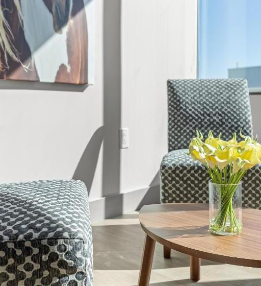 آپارتمان سوپریور 1 خوابه, 175 Lex   Walkable Downtown Lexington & Rupp Arena   Full Condos