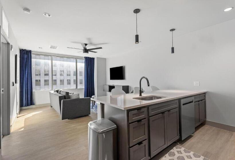 آپارتمان 2 خوابه, 175 Lex   Walkable Downtown Lexington & Rupp Arena   Full Condos