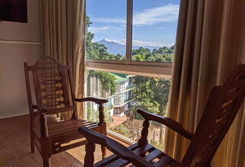 اتاق اکونومی, Sky View Villas