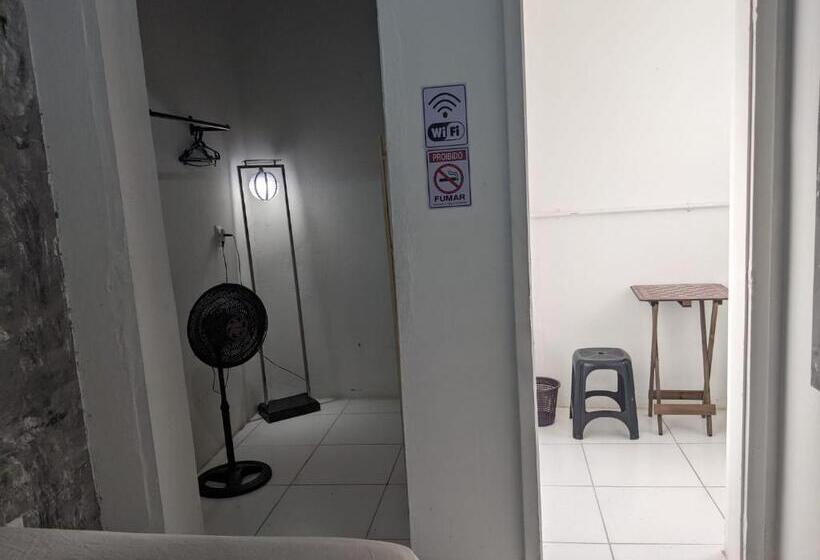 デラックスルーム, Youkoso Hostel