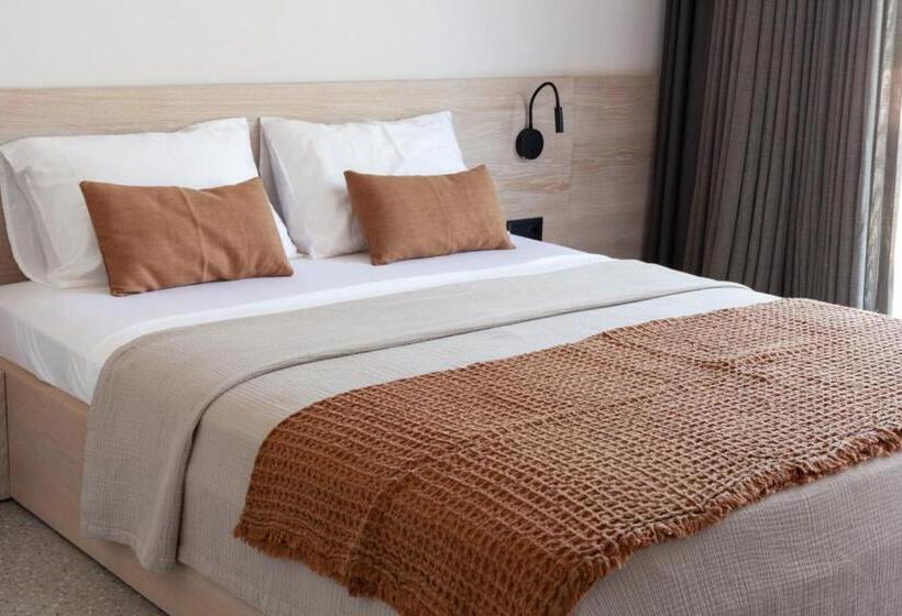 발코니가 있는 4인용 스탠다드 룸, Zaya çeşme Hotel & Beach