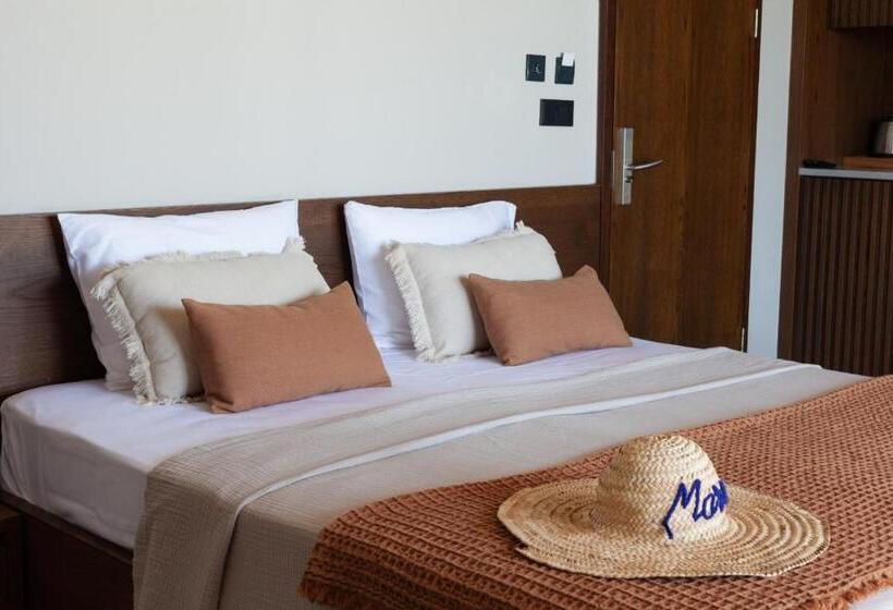 발코니가 있는 4인용 스탠다드 룸, Zaya çeşme Hotel & Beach