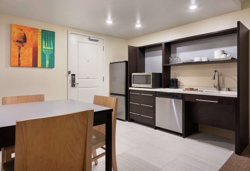Люкс Адаптированный для Инвалидов, Home2 Suites By Hilton Anchorage/midtown