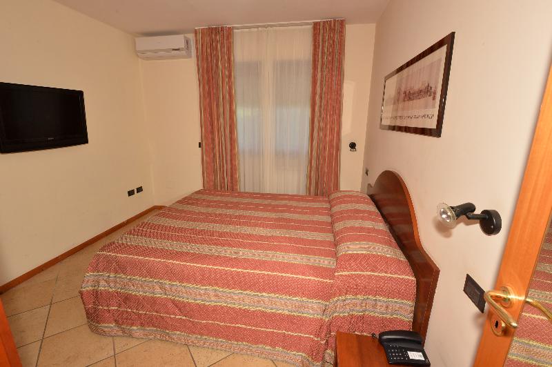 Апартаменты 1 Спальня с Видом, Miramare Residence