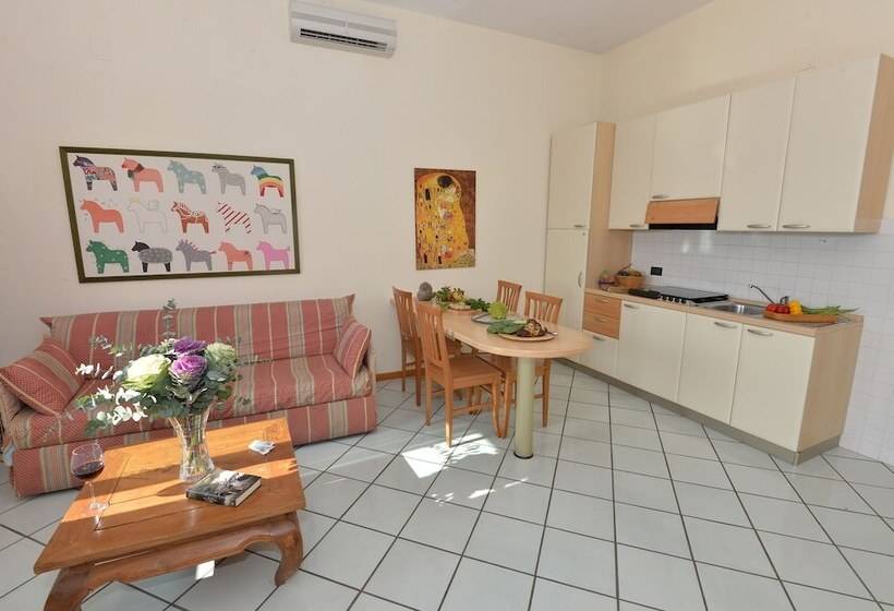 Апартаменты 1 Спальня, Miramare Residence