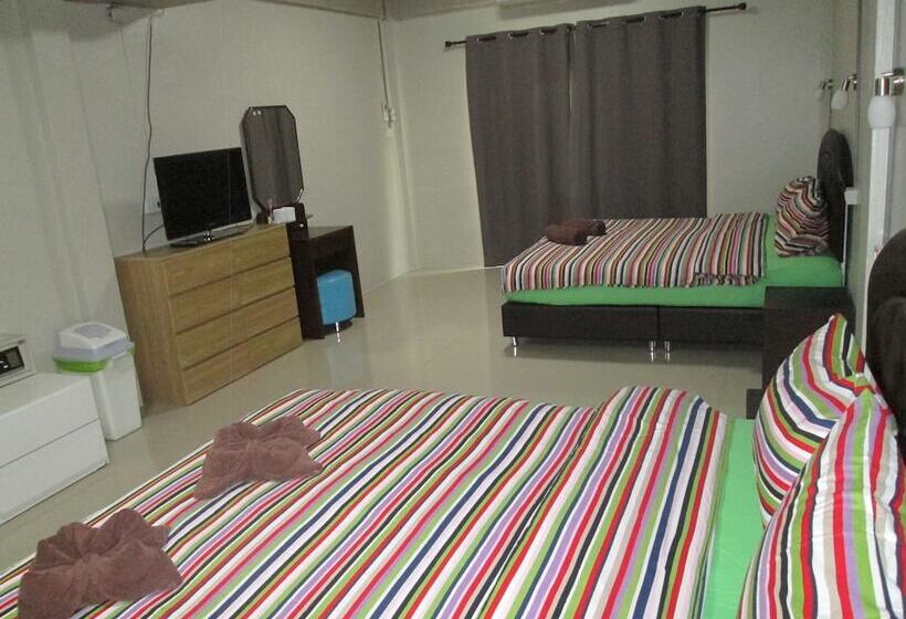 패밀리 룸, Pineapple Guesthouse