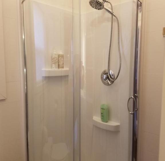 Дом 1 Спальня, Emerald Little Lodge