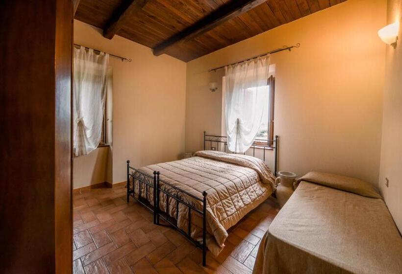 Номер Стандарт Трехместный, Agriturismo La Sena