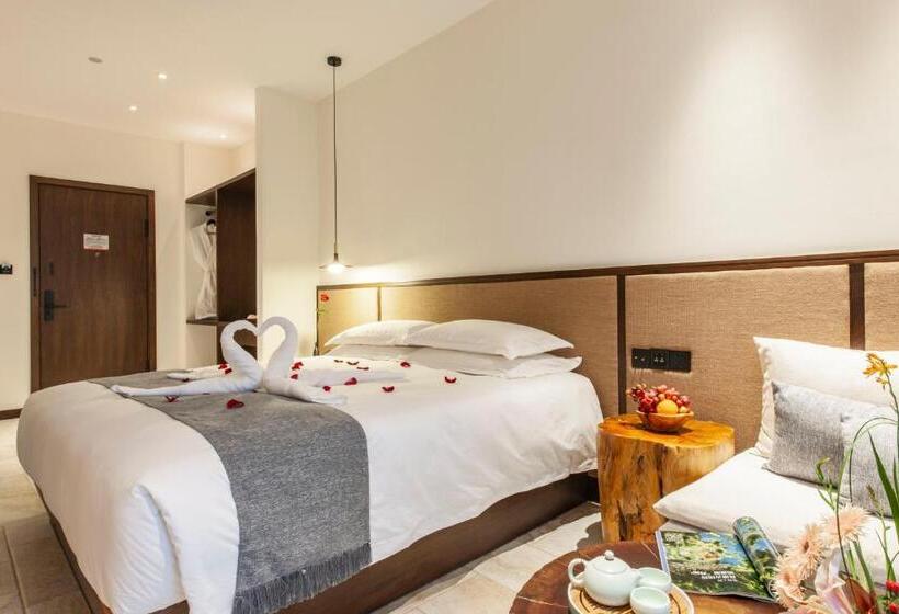 Quarto Estandar, Liangyun Ssaw Boutique