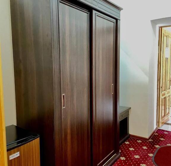 اتاق استاندارد یک نفره, Yangi Sharq