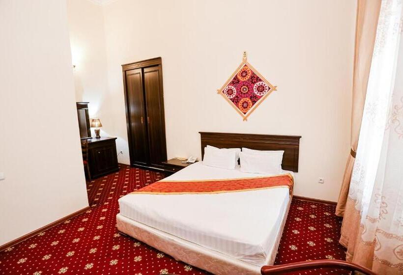 سوییت جونیور, Yangi Sharq