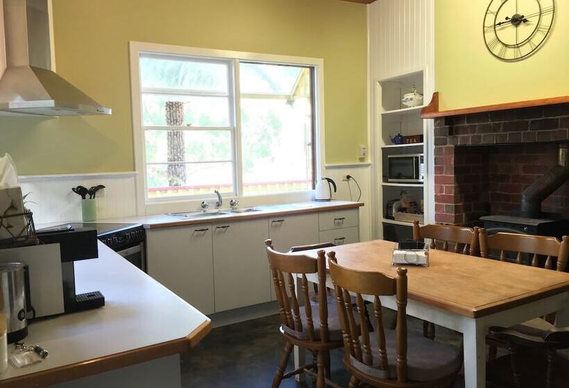 침실 2개 주택, Charnwood Cottages In Warburton