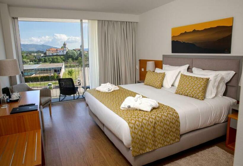 سوئیت جونیور با چشم‌انداز کوهستان, Luna Arcos Hotel Nature & Wellness