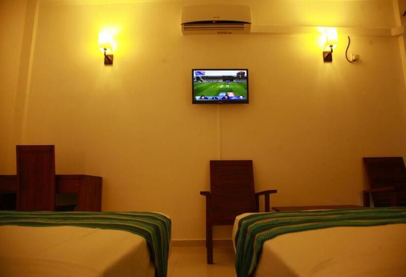 اتاق لوکس سه تخته, Samwill Holiday Resort