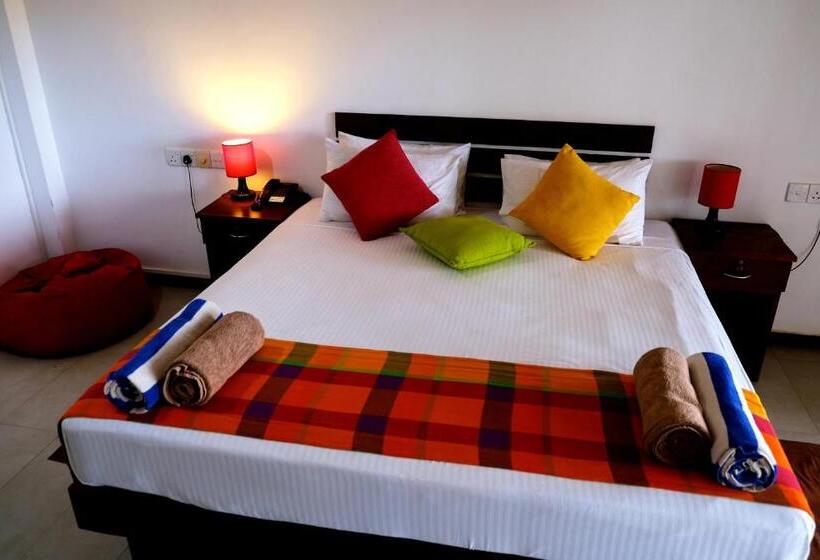 اتاق لوکس با تخت بزرگ, Wellé Wadiya Beach Villa