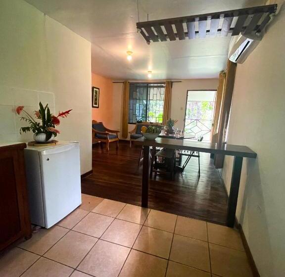 بانگلوی استاندارد 2 خوابه, Manish Hotel Ecólogico
