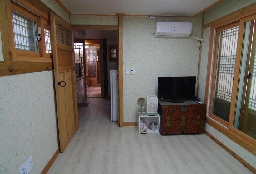 Quarto Triplo Estandar, Hanok Guesthouse Nuha