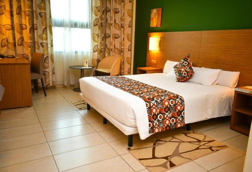 سوئیت با تخت بزرگ, Hôtel Palm Club