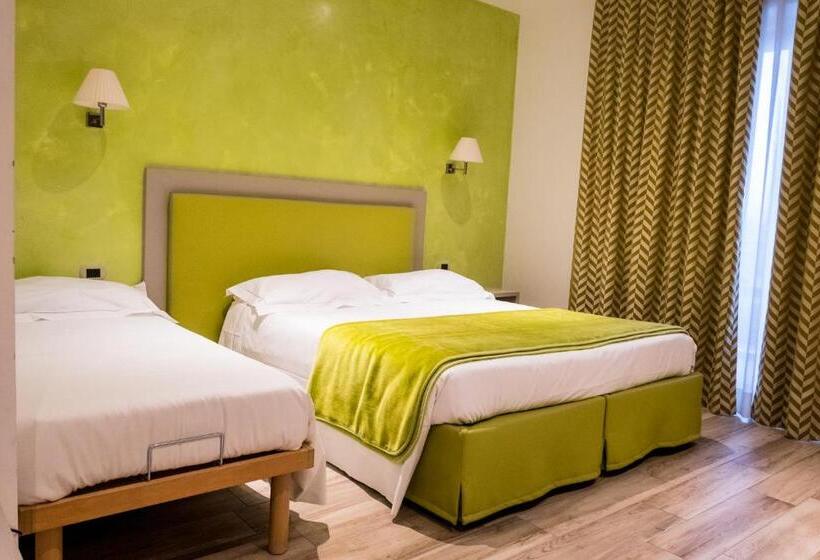اتاق پنج‌تخته استاندارد, Palace Hotel & Spa La Conchiglia D  Oro
