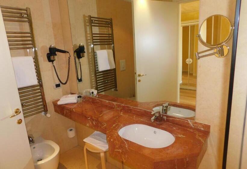 سوییت جونیور لوکس, Palace Hotel & Spa La Conchiglia D  Oro