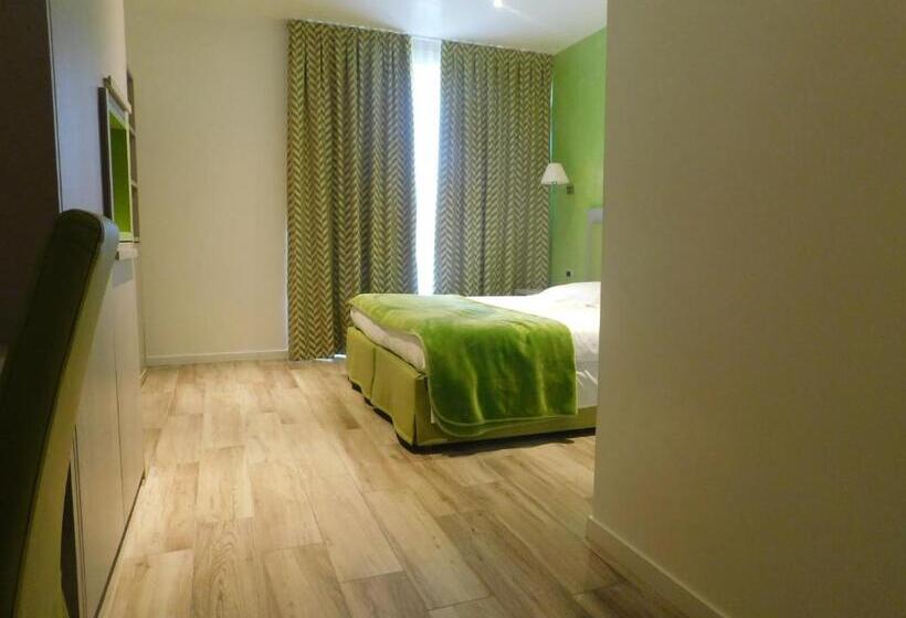 سوییت جونیور لوکس, Palace Hotel & Spa La Conchiglia D  Oro