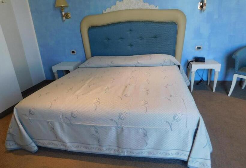 سوییت جونیور لوکس, Palace Hotel & Spa La Conchiglia D  Oro