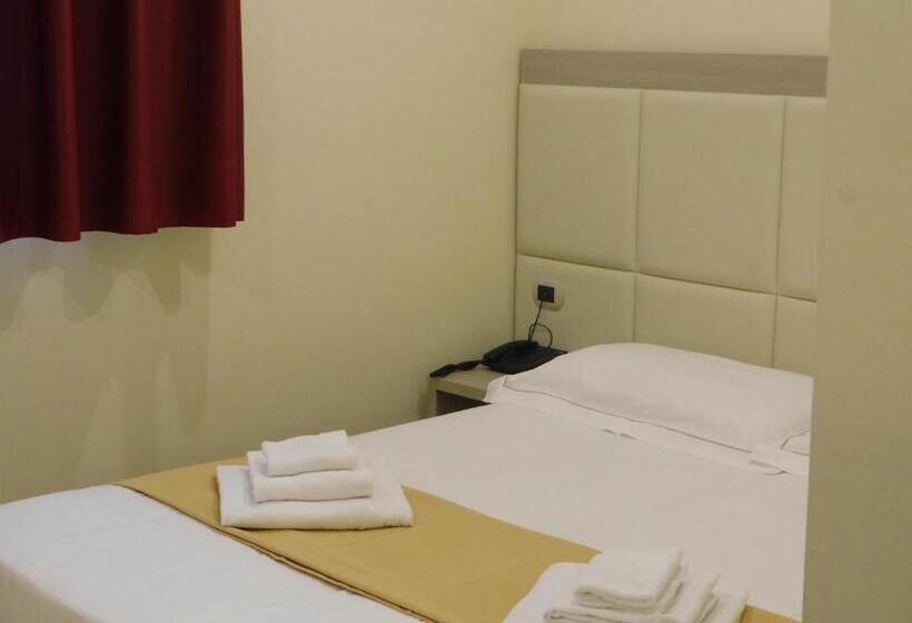 Economy Triple Room, Palace Hotel & Spa La Conchiglia D  Oro