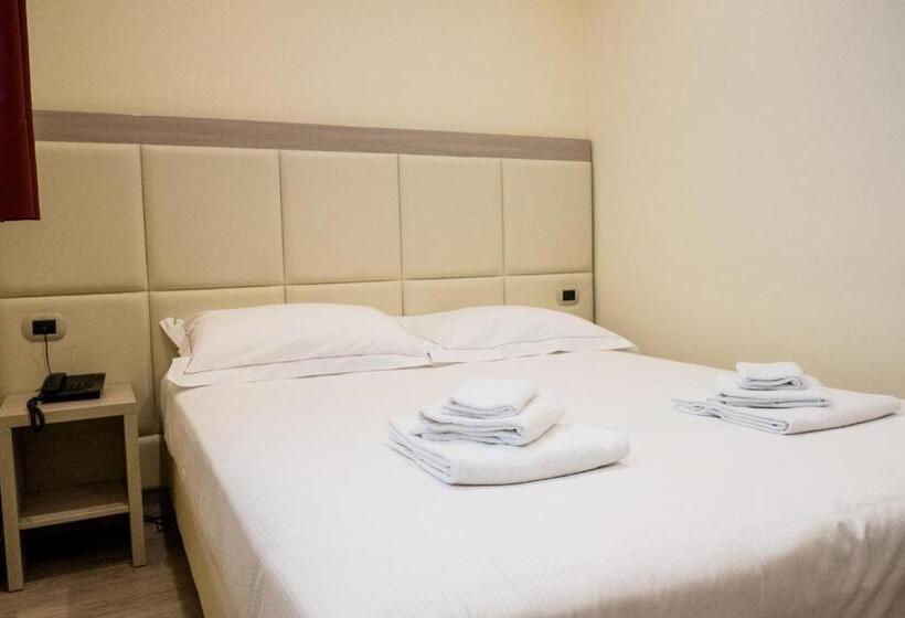 Economy Triple Room, Palace Hotel & Spa La Conchiglia D  Oro