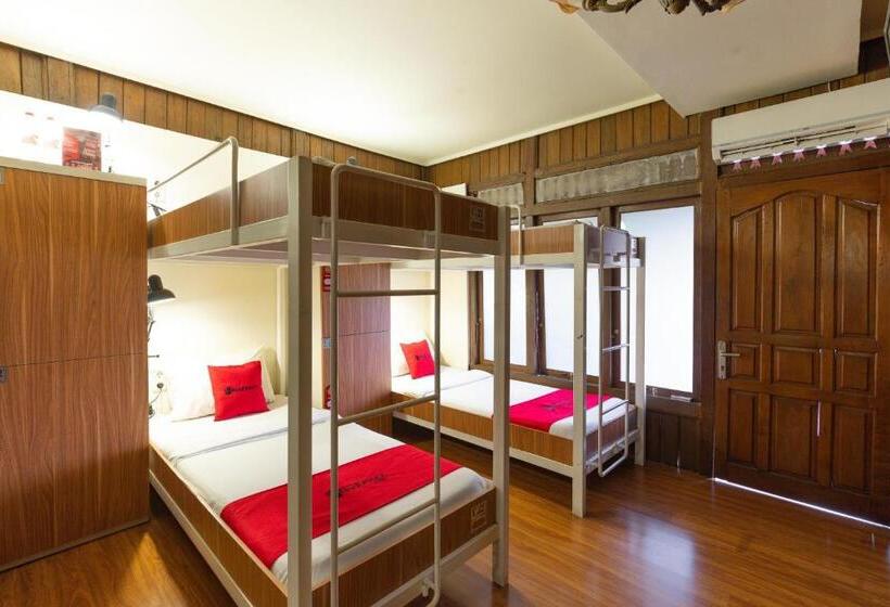 Кровать в Общей Комнате, Reddoorz Hostel @ Dago 2