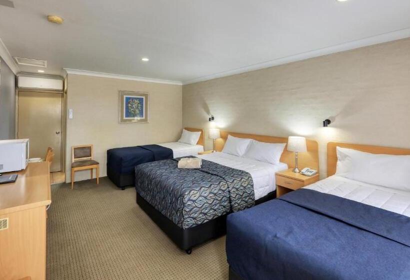 Семейный Номер, Edward Parry Motel And Apartments