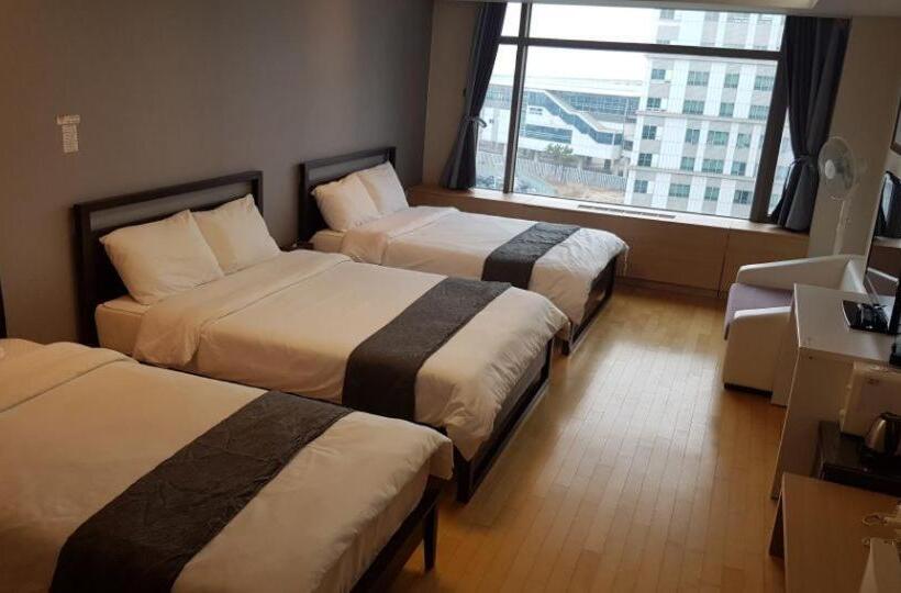 Номер Стандарт Трехместный, Gogo House