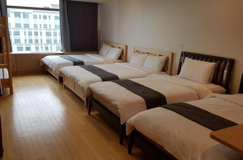 Семейный Номер, Gogo House