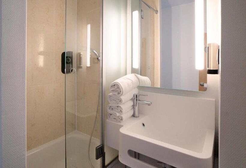 اتاق استاندارد سه نفره, B&b Hotel Dreux Centre