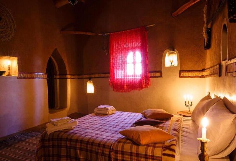 디럭스 룸, Kasbah Tebi