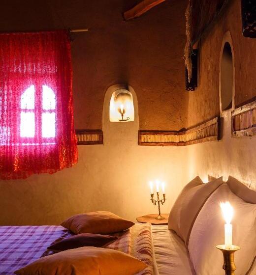 디럭스 4인 룸, Kasbah Tebi