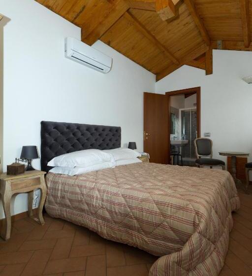 Номер Стандарт, Il Casale Del Giglio
