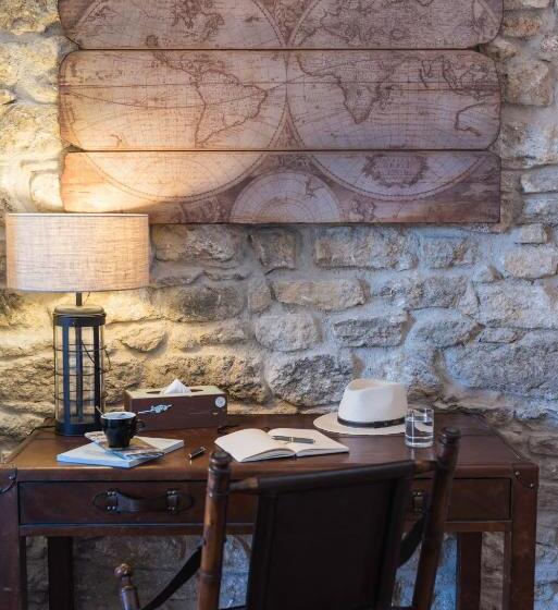 اتاق کلاسیک, Mas Des Romarins, The Originals Relais