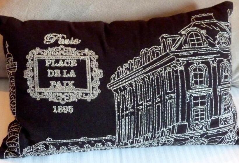 اتاق راحتی سه تخته, Mas Des Romarins, The Originals Relais
