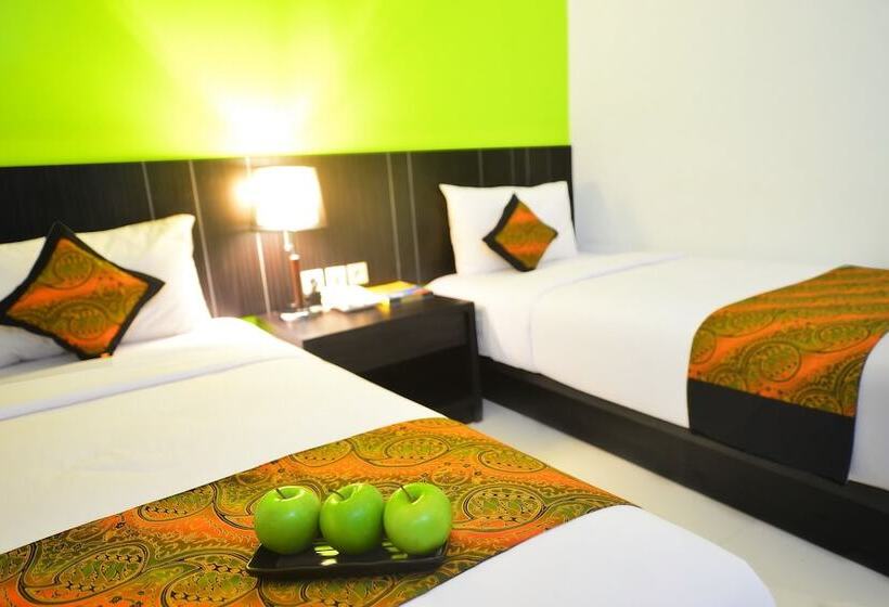 Deluxe Room, J Hotel   Bandara Soekarno Hatta