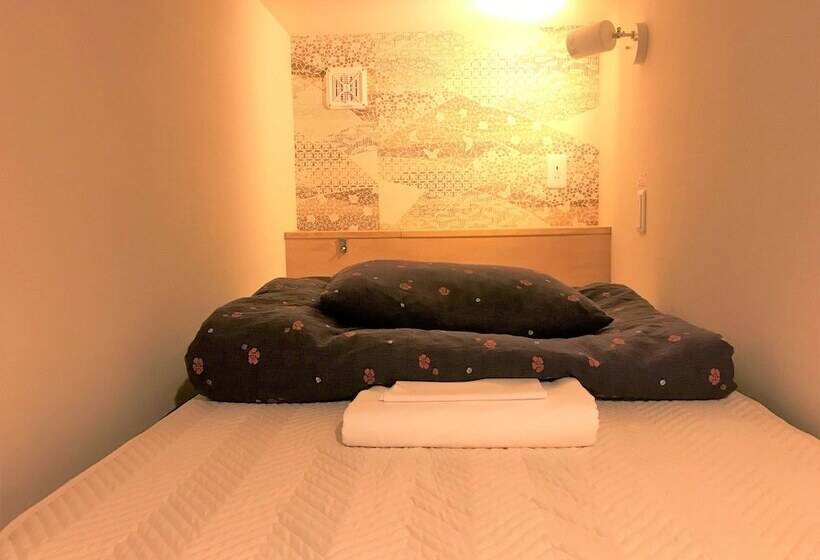 تختخواب در اتاق مشترک, K S House Kanazawa  Travelers Hostel