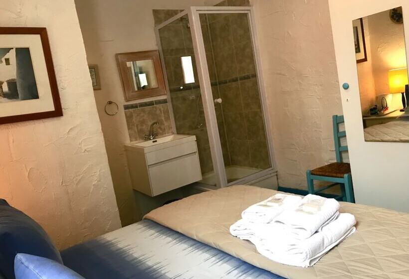 Номер Стандарт, Athenian Villa