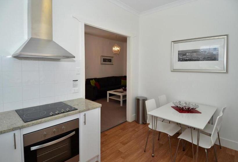 Апартаменты 2 Спальни, Albany Central Apartments
