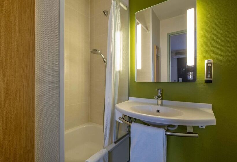 Номер Стандарт, B&B Hotel La Rochelle Angoulins