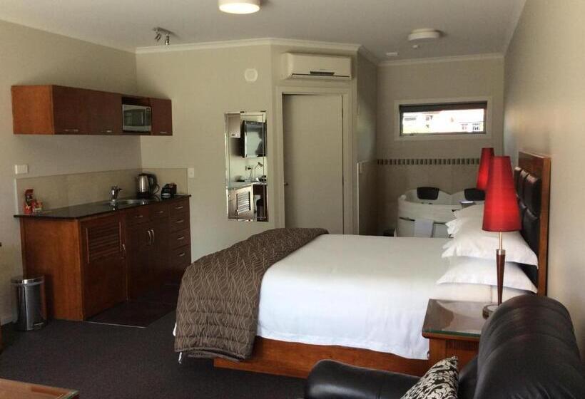스탠다드 스튜디오, City Corporate Motor Inn