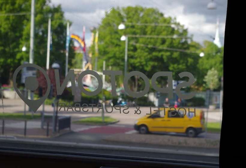 Семейный Номер Deluxe, Spoton Hostel & Sportsbar